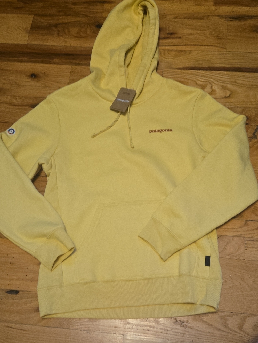 Patagonia Womens Or Mens Pale Yellow Pullover Hoodie. Womens Xs, Mens Small.